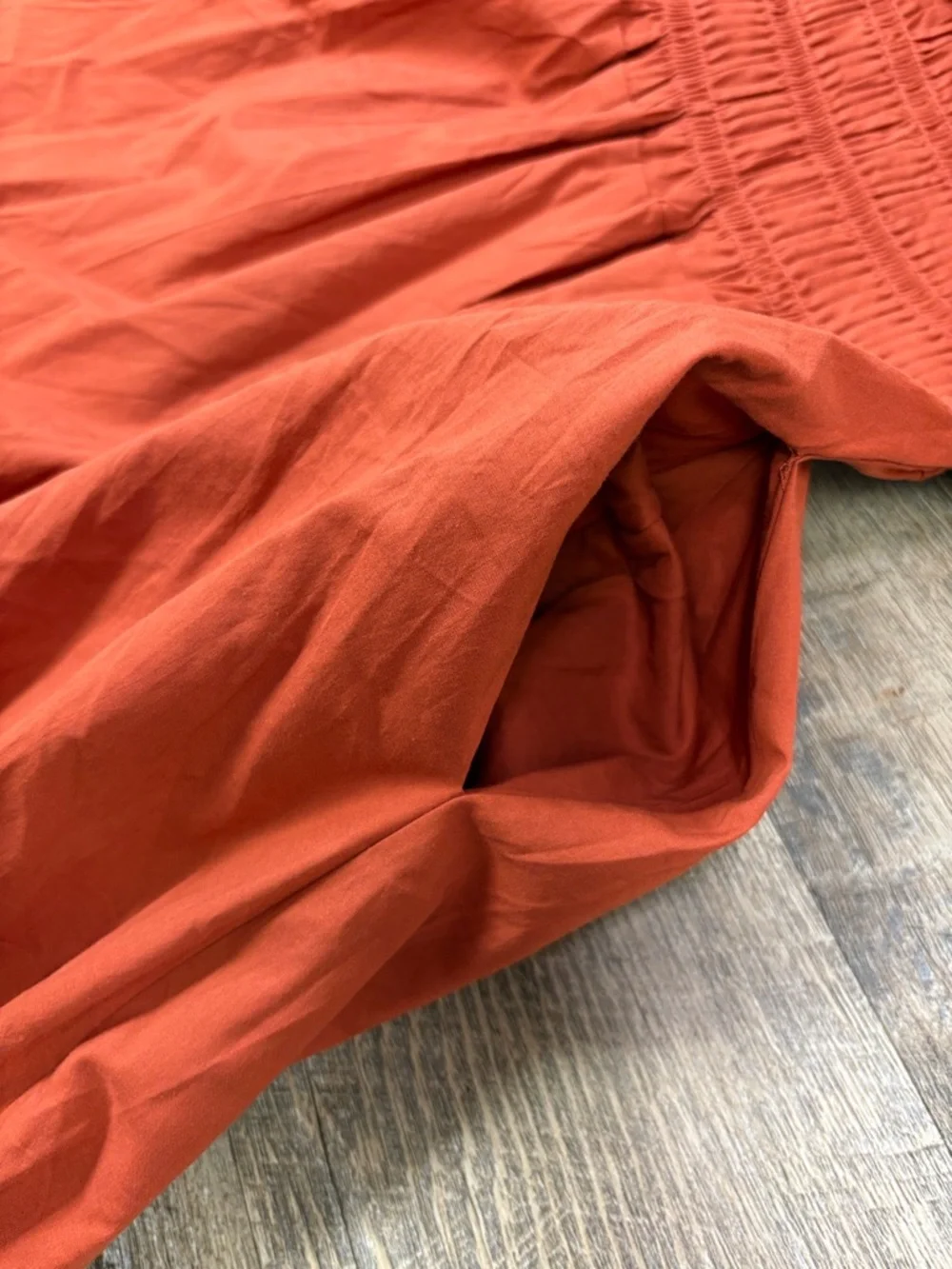SOLD IN STORE Petal + Pup Smocked Puff Sleeve Midi Dress Rust Orange NWT Size US - Picture 6 of 13